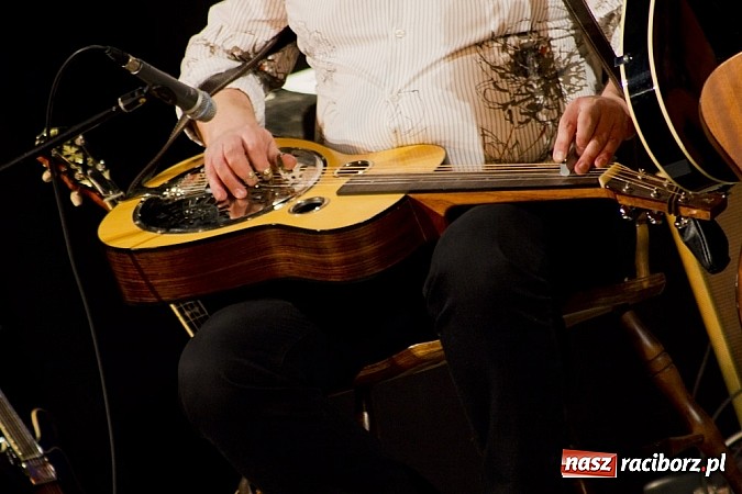 Zdjęcie w galerii na portalu naszraciborz.pl: Publiczność Strzechy straciła głowę dla bluesa! wiadomości z regionu
