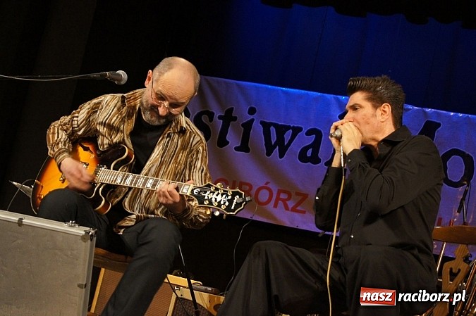 Zdjęcie w galerii na portalu naszraciborz.pl: Publiczność Strzechy straciła głowę dla bluesa! wiadomości z regionu