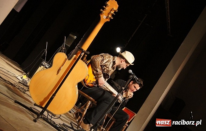 Zdjęcie w galerii na portalu naszraciborz.pl: Publiczność Strzechy straciła głowę dla bluesa! wiadomości z regionu
