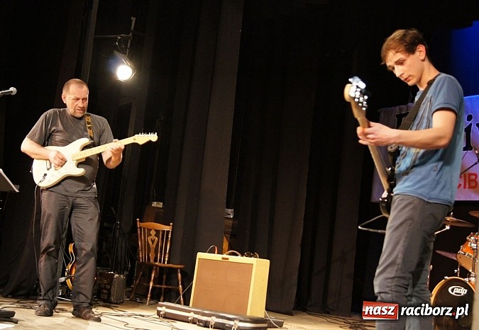 Zdjęcie w galerii na portalu naszraciborz.pl: Publiczność Strzechy straciła głowę dla bluesa! wiadomości z regionu