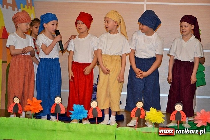 Zdjęcie w galerii na portalu naszraciborz.pl: Przedszkolaki pokazały swoje zdolności aktorskie wiadomości z regionu