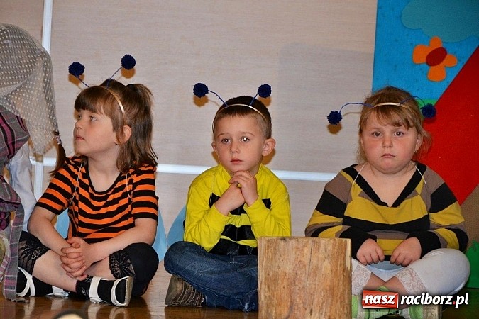Zdjęcie w galerii na portalu naszraciborz.pl: Przedszkolaki pokazały swoje zdolności aktorskie wiadomości z regionu