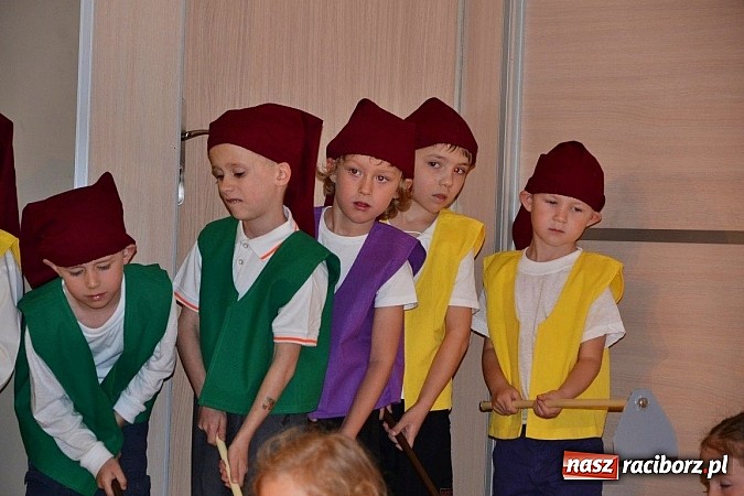 Zdjęcie w galerii na portalu naszraciborz.pl: Przedszkolaki pokazały swoje zdolności aktorskie wiadomości z regionu