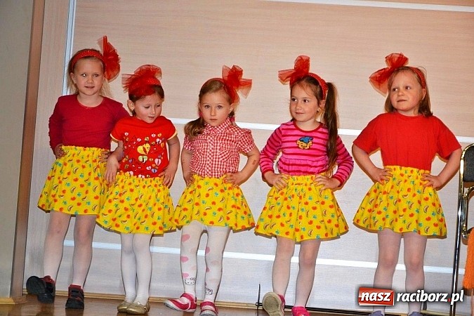 Zdjęcie w galerii na portalu naszraciborz.pl: Przedszkolaki pokazały swoje zdolności aktorskie wiadomości z regionu