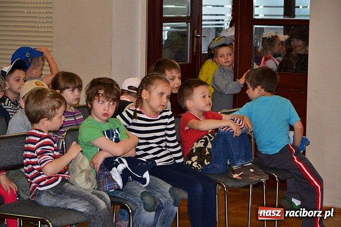Zdjęcie w galerii na portalu naszraciborz.pl: Przedszkolaki pokazały swoje zdolności aktorskie wiadomości z regionu