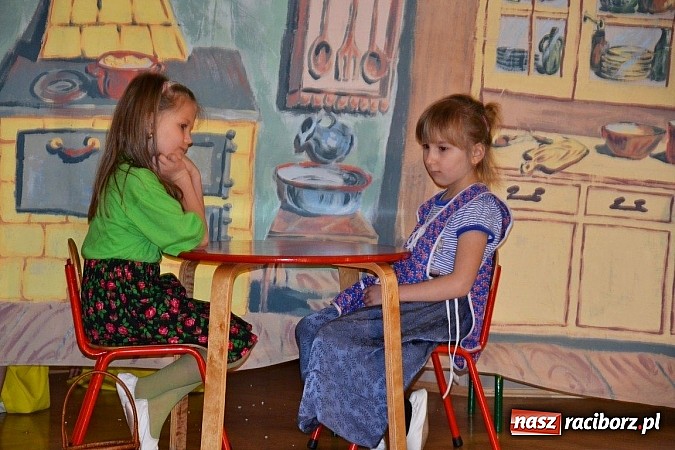 Zdjęcie w galerii na portalu naszraciborz.pl: Przedszkolaki pokazały swoje zdolności aktorskie wiadomości z regionu