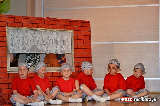 Zdjęcie w galerii na portalu naszraciborz.pl: Przedszkolaki pokazały swoje zdolności aktorskie wiadomości z regionu