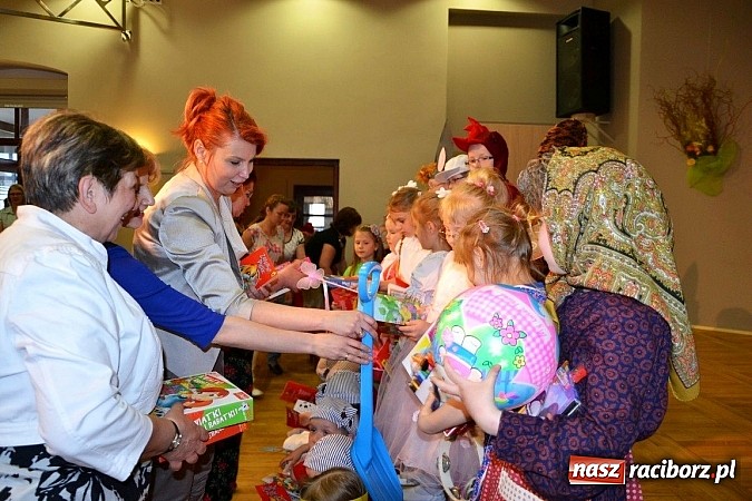 Zdjęcie w galerii na portalu naszraciborz.pl: Przedszkolaki pokazały swoje zdolności aktorskie wiadomości z regionu