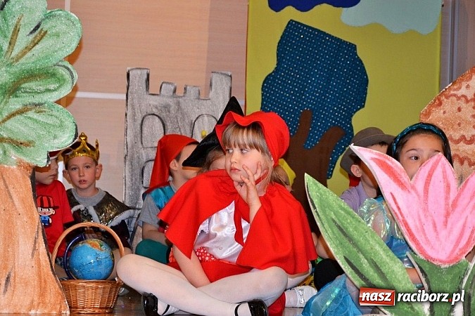 Zdjęcie w galerii na portalu naszraciborz.pl: Przedszkolaki pokazały swoje zdolności aktorskie wiadomości z regionu