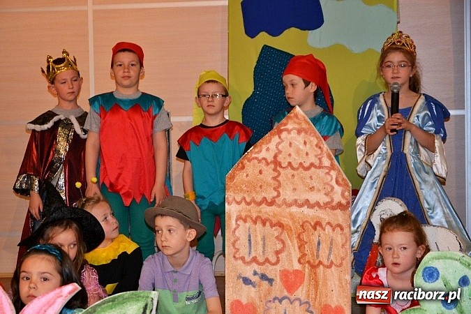 Zdjęcie w galerii na portalu naszraciborz.pl: Przedszkolaki pokazały swoje zdolności aktorskie wiadomości z regionu