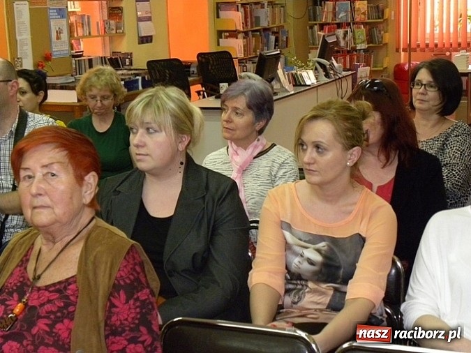 Zdjęcie w galerii na portalu naszraciborz.pl: Prawdziwa rozmowa z Katarzyną T. Nowak wiadomości z regionu