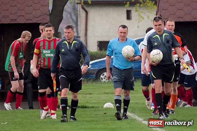 Zdjęcie w galerii na portalu naszraciborz.pl: Gran Derbi w Pietrowicach na remis wiadomości z regionu