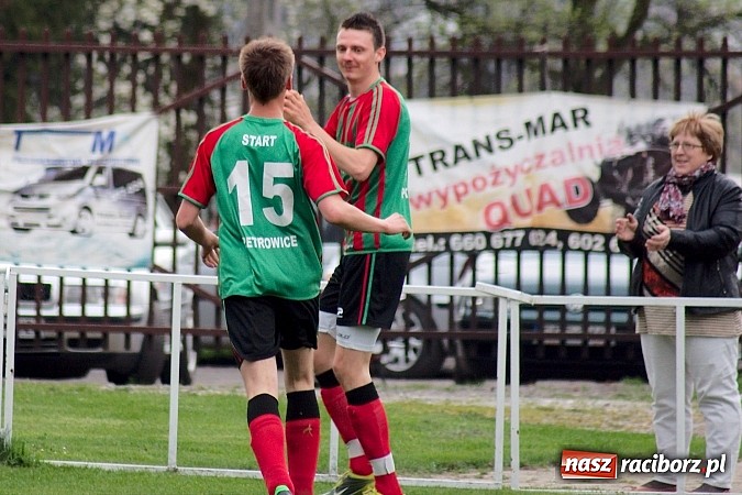 Zdjęcie w galerii na portalu naszraciborz.pl: Gran Derbi w Pietrowicach na remis wiadomości z regionu