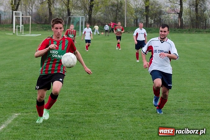 Zdjęcie w galerii na portalu naszraciborz.pl: Gran Derbi w Pietrowicach na remis wiadomości z regionu