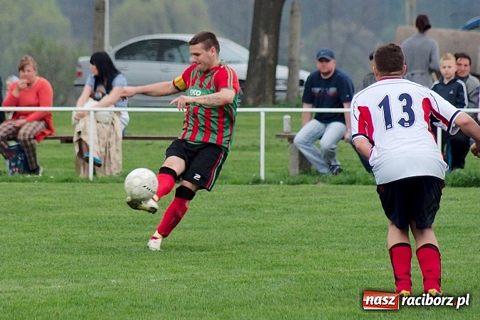 Zdjęcie w galerii na portalu naszraciborz.pl: Gran Derbi w Pietrowicach na remis wiadomości z regionu