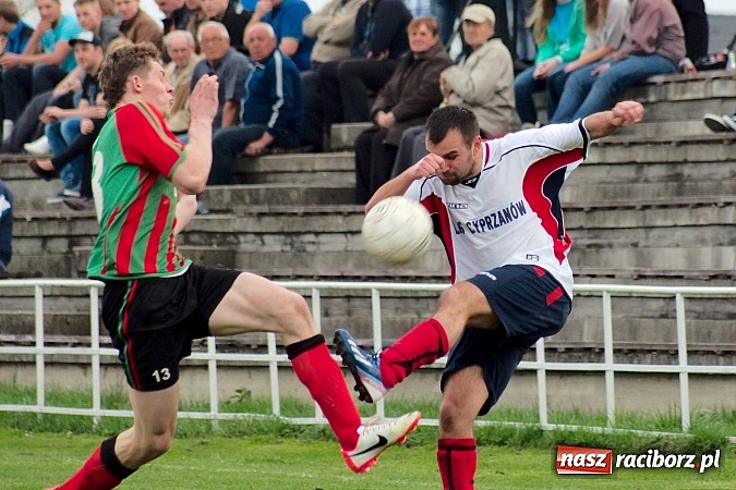 Zdjęcie w galerii na portalu naszraciborz.pl: Gran Derbi w Pietrowicach na remis wiadomości z regionu