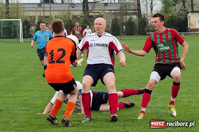 Zdjęcie w galerii na portalu naszraciborz.pl: Gran Derbi w Pietrowicach na remis wiadomości z regionu