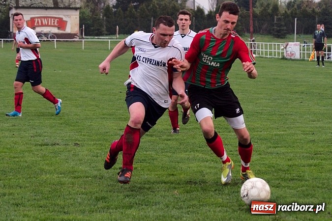 Zdjęcie w galerii na portalu naszraciborz.pl: Gran Derbi w Pietrowicach na remis wiadomości z regionu