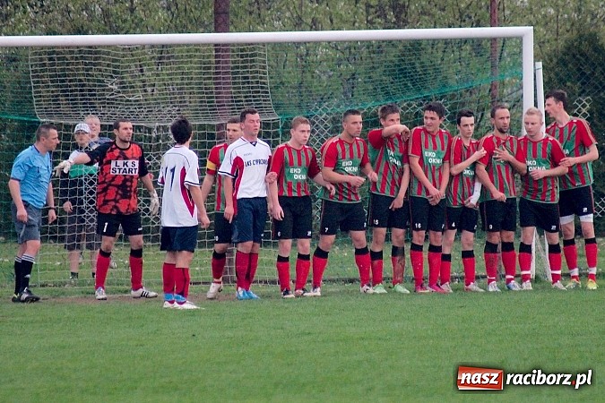 Zdjęcie w galerii na portalu naszraciborz.pl: Gran Derbi w Pietrowicach na remis wiadomości z regionu