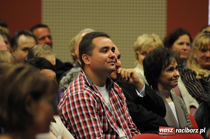 Zdjęcie w galerii na portalu naszraciborz.pl: Kościół Zielonoświątkowy świętuje dziś otwarcie sali nabożeństw wiadomości z regionu