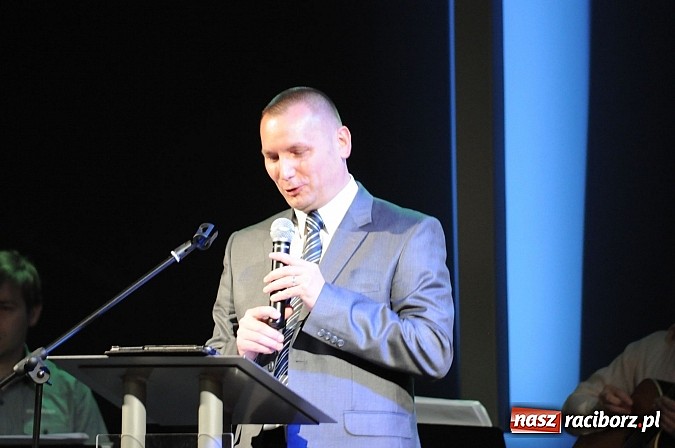 Zdjęcie w galerii na portalu naszraciborz.pl: Kościół Zielonoświątkowy świętuje dziś otwarcie sali nabożeństw wiadomości z regionu