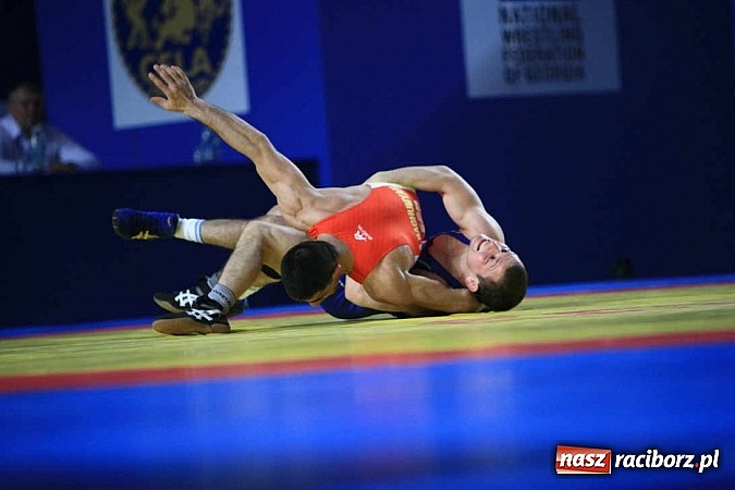 Zdjęcie w galerii na portalu naszraciborz.pl: Mistrzostwa Polski w zapasach: złoto Kamila Błońskiego, srebro Dawida Ersetica wiadomości z regionu