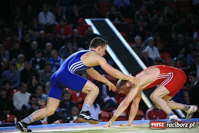 Zdjęcie w galerii na portalu naszraciborz.pl: Mistrzostwa Polski w zapasach: złoto Kamila Błońskiego, srebro Dawida Ersetica wiadomości z regionu