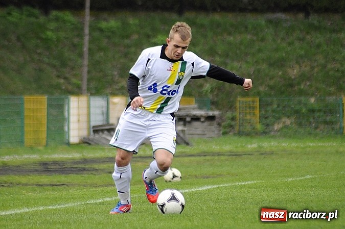 Zdjęcie w galerii na portalu naszraciborz.pl: Zwycięstwo Buku w derbach gminy wiadomości z regionu