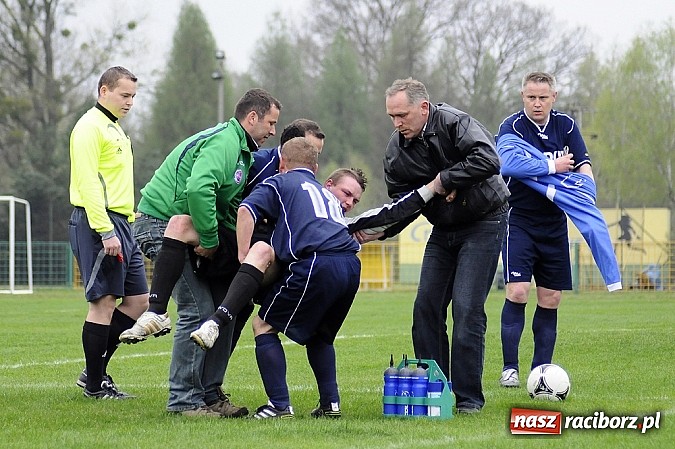 Zdjęcie w galerii na portalu naszraciborz.pl: Zwycięstwo Buku w derbach gminy wiadomości z regionu
