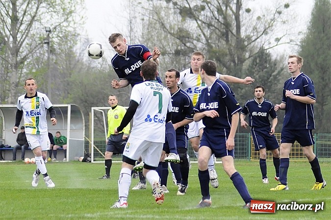 Zdjęcie w galerii na portalu naszraciborz.pl: Zwycięstwo Buku w derbach gminy wiadomości z regionu