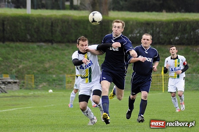 Zdjęcie w galerii na portalu naszraciborz.pl: Zwycięstwo Buku w derbach gminy wiadomości z regionu
