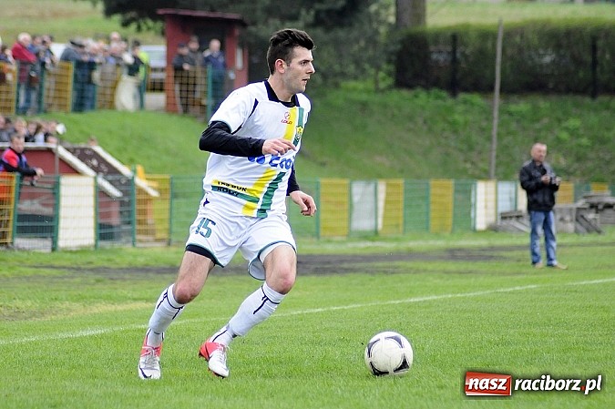 Zdjęcie w galerii na portalu naszraciborz.pl: Zwycięstwo Buku w derbach gminy wiadomości z regionu