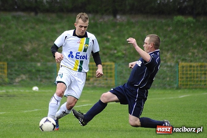 Zdjęcie w galerii na portalu naszraciborz.pl: Zwycięstwo Buku w derbach gminy wiadomości z regionu