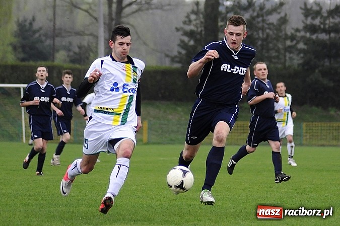 Zdjęcie w galerii na portalu naszraciborz.pl: Zwycięstwo Buku w derbach gminy wiadomości z regionu