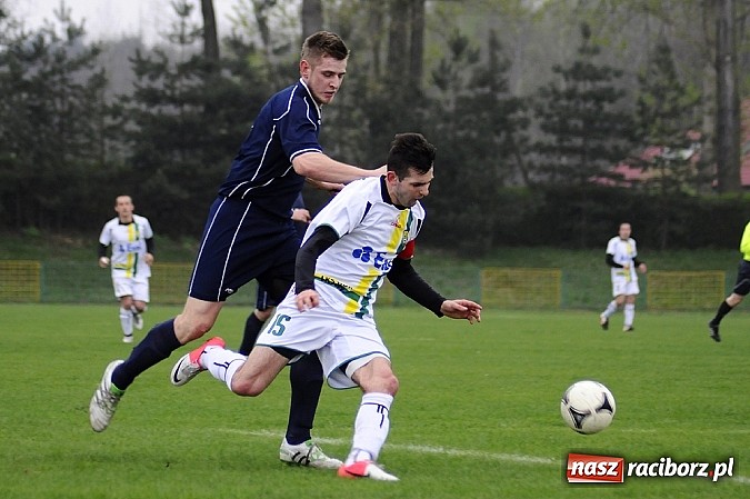 Zdjęcie w galerii na portalu naszraciborz.pl: Zwycięstwo Buku w derbach gminy wiadomości z regionu