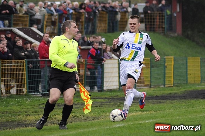 Zdjęcie w galerii na portalu naszraciborz.pl: Zwycięstwo Buku w derbach gminy wiadomości z regionu