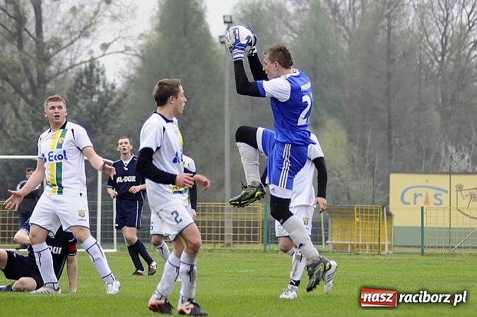 Zdjęcie w galerii na portalu naszraciborz.pl: Zwycięstwo Buku w derbach gminy wiadomości z regionu