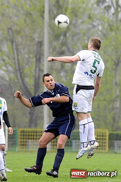Zdjęcie w galerii na portalu naszraciborz.pl: Zwycięstwo Buku w derbach gminy wiadomości z regionu
