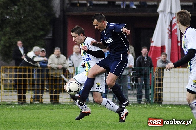 Zdjęcie w galerii na portalu naszraciborz.pl: Zwycięstwo Buku w derbach gminy wiadomości z regionu