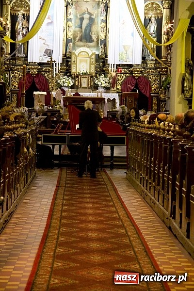 Zdjęcie w galerii na portalu naszraciborz.pl: Muzyczna uczta w kościele farnym wiadomości z regionu