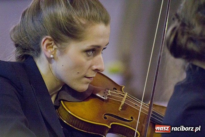 Zdjęcie w galerii na portalu naszraciborz.pl: Muzyczna uczta w kościele farnym wiadomości z regionu