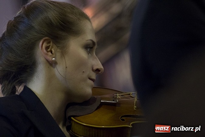 Zdjęcie w galerii na portalu naszraciborz.pl: Muzyczna uczta w kościele farnym wiadomości z regionu