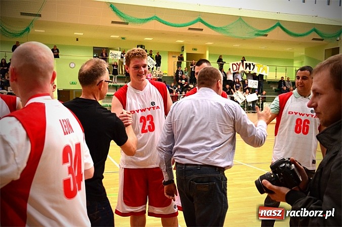 Zdjęcie w galerii na portalu naszraciborz.pl: Dywyta po raz kolejny obroniła tytuł mistrza wiadomości z regionu