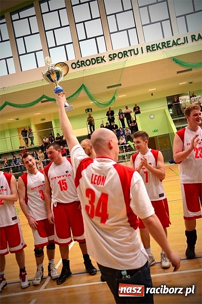 Zdjęcie w galerii na portalu naszraciborz.pl: Dywyta po raz kolejny obroniła tytuł mistrza wiadomości z regionu