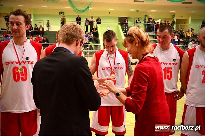 Zdjęcie w galerii na portalu naszraciborz.pl: Dywyta po raz kolejny obroniła tytuł mistrza wiadomości z regionu