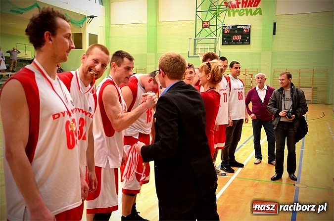 Zdjęcie w galerii na portalu naszraciborz.pl: Dywyta po raz kolejny obroniła tytuł mistrza wiadomości z regionu