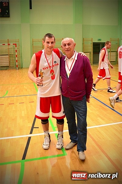 Zdjęcie w galerii na portalu naszraciborz.pl: Dywyta po raz kolejny obroniła tytuł mistrza wiadomości z regionu