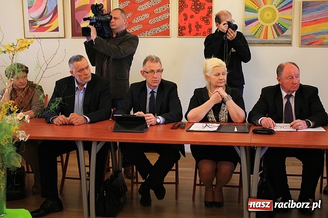 Zdjęcie w galerii na portalu naszraciborz.pl: Droga Racibórz-Pszczyna. Marszałek wylał na samorządowców kubeł zimnej wody wiadomości z regionu