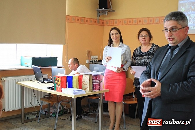 Zdjęcie w galerii na portalu naszraciborz.pl: Nagrodzono młode dziennikarskie talenty wiadomości z regionu