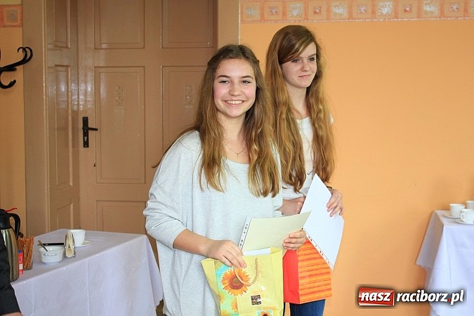 Zdjęcie w galerii na portalu naszraciborz.pl: Nagrodzono młode dziennikarskie talenty wiadomości z regionu